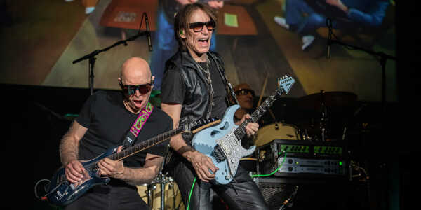 JOE SATRIANI & STEVE VAI